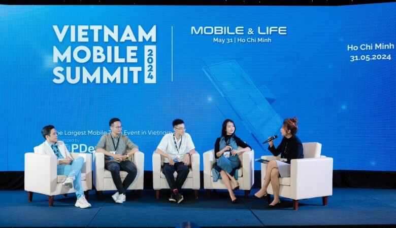 Đừng thần thánh hóa AI!